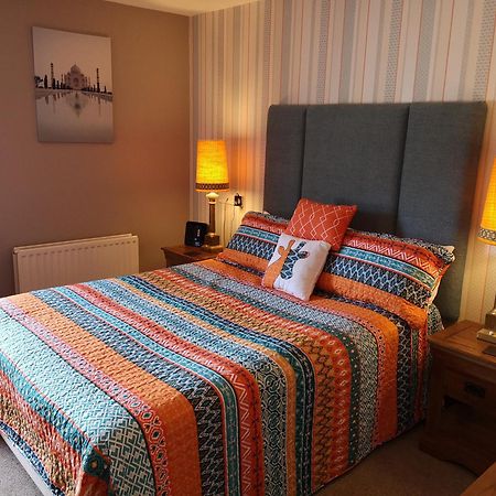 The Commercial Hotel Tarland Room photo