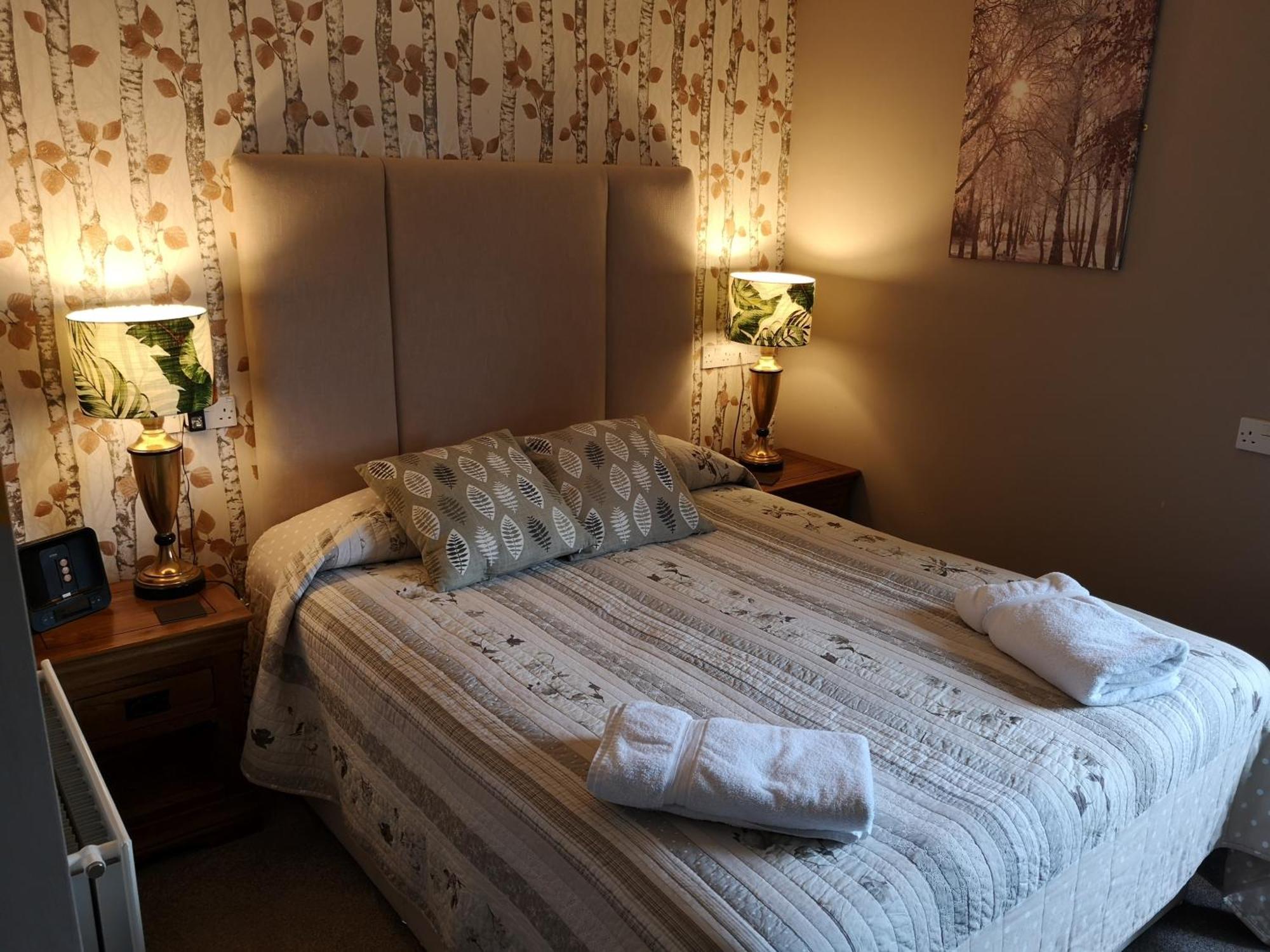The Commercial Hotel Tarland Room photo